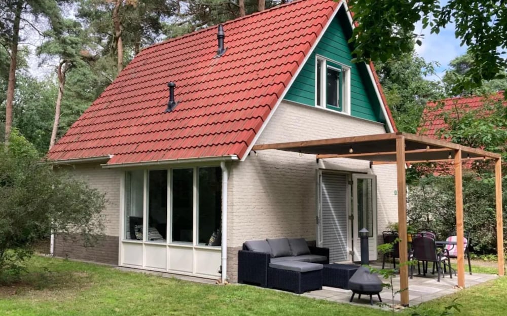 Forest Villa in Markelo With Sunny Garden