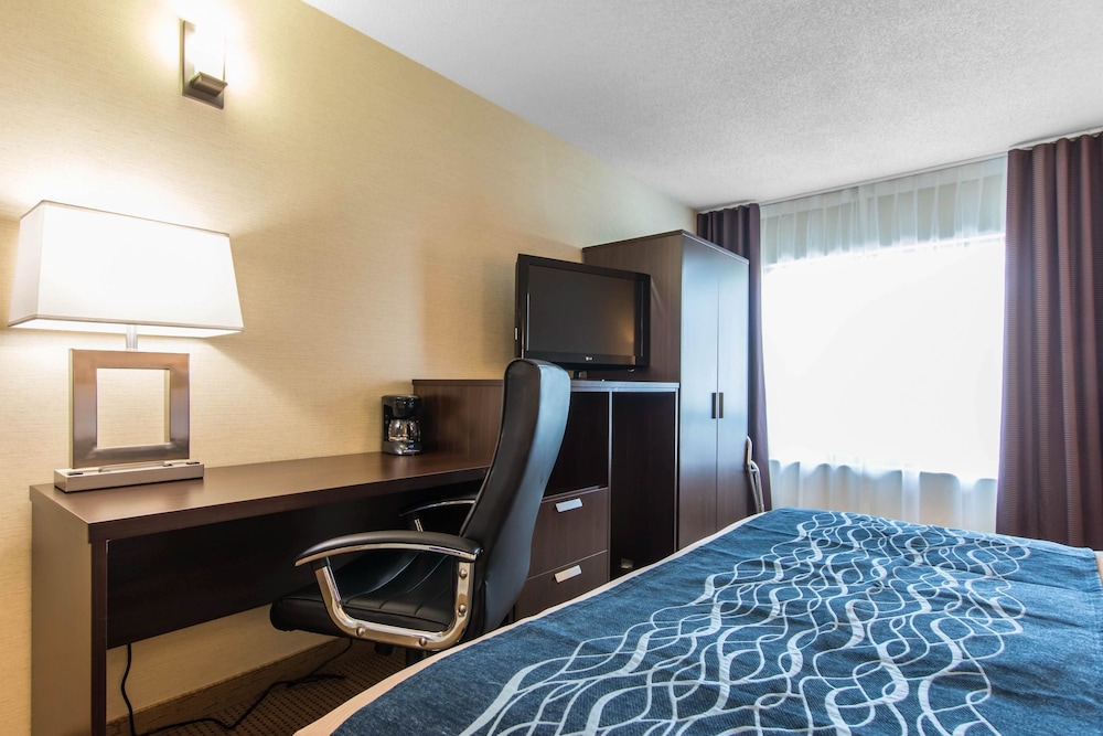Trois-rivieres Vacations - Comfort Inn Trois-Rivieres - Property Image 8