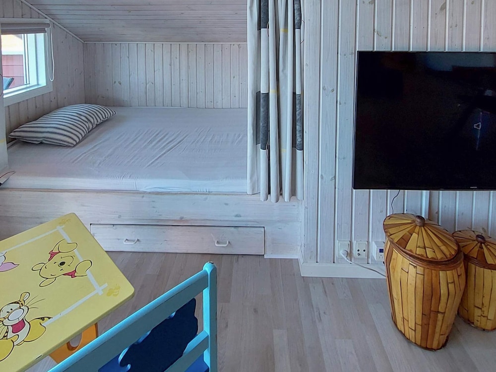 6 Person Holiday Home in Hemmet
