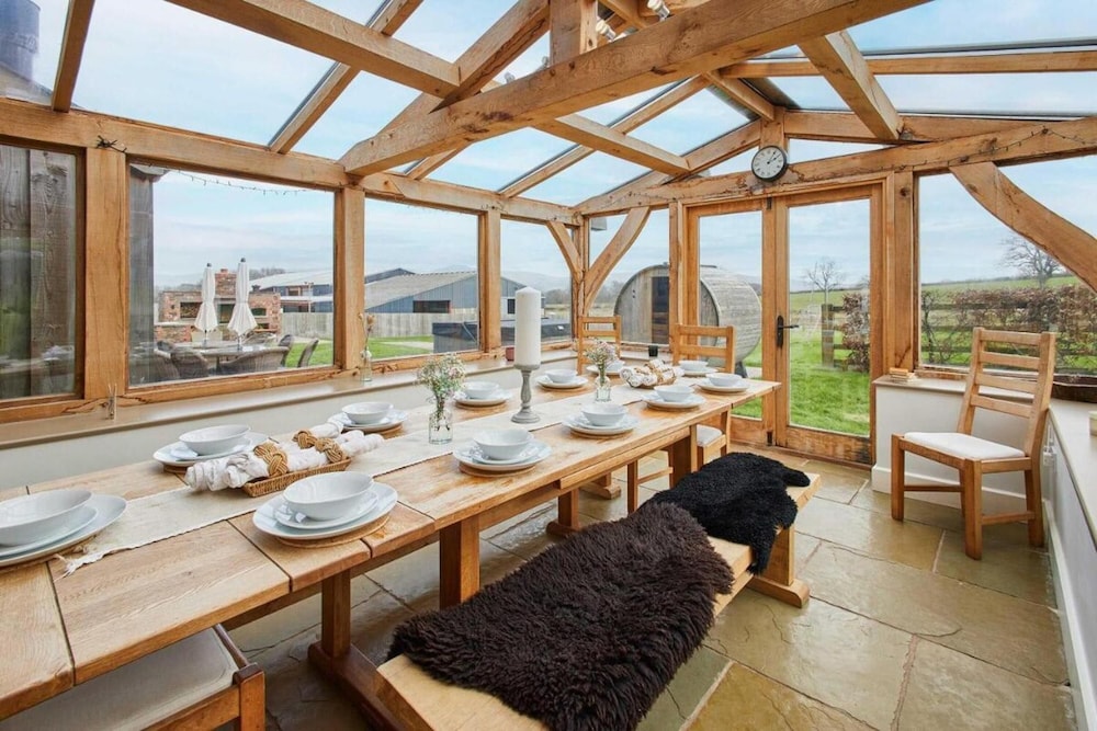 Host Stay Coed Barn