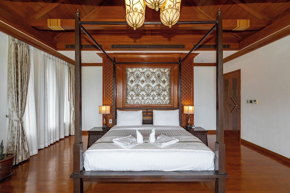 Royal Legacy Golf Villa