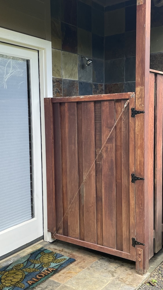Hale Haena 3 Bedroom Home by RedAwning view 3