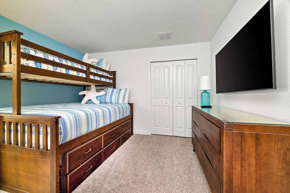 Awesome 8BR Villa Disney Arcade Pool