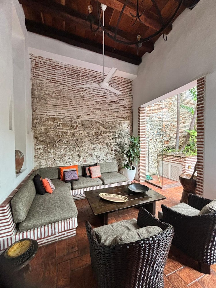 Marvelous 3BR House With Pool in Cartagena