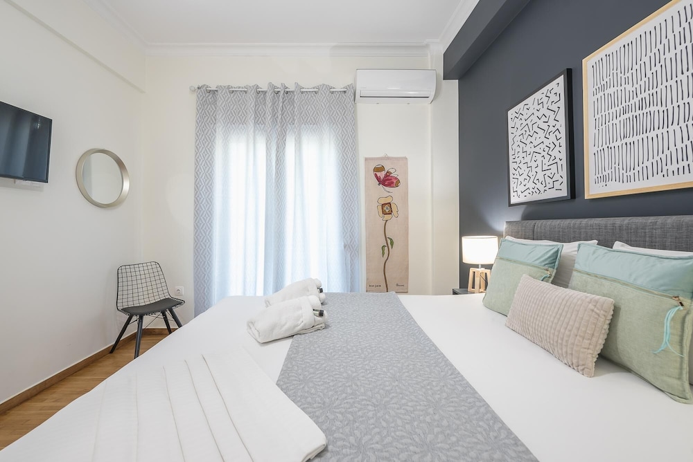 Elegant Suite by Cloudkeys