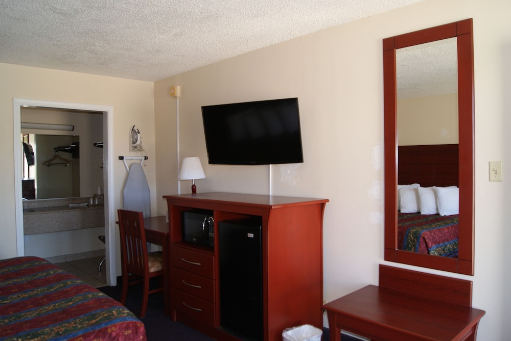 Red Carpet Inn