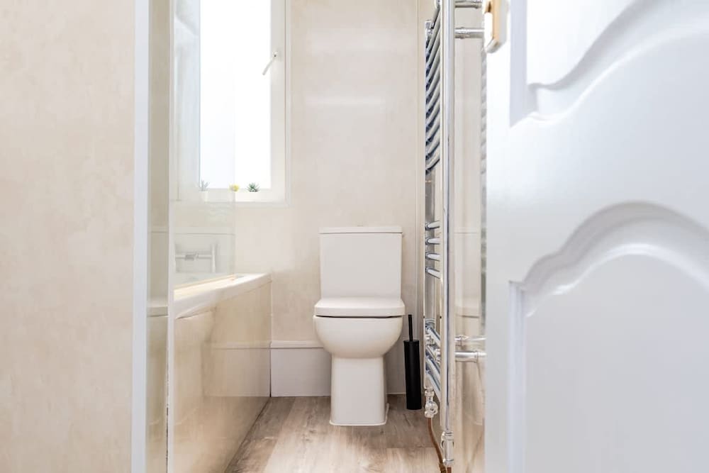 3 Bedroom Flat - Free Parking