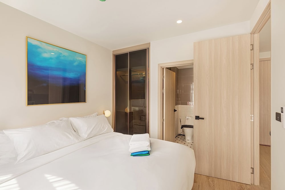 One bedroom Palmetto Condo Karon A 313