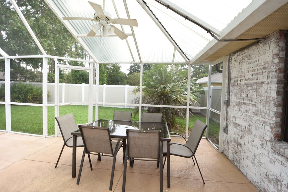 Hidden Oasis Spacious Home With Salt Water Heated Pool Hot Tub Fenced Yard Pets are Welcome