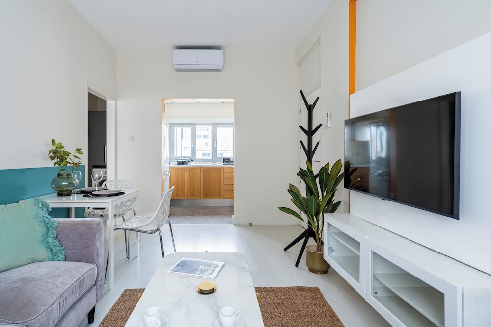 Local Host Living - Signature Apartments in Nicosia