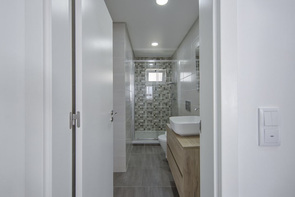 Olivais Modern by Homing