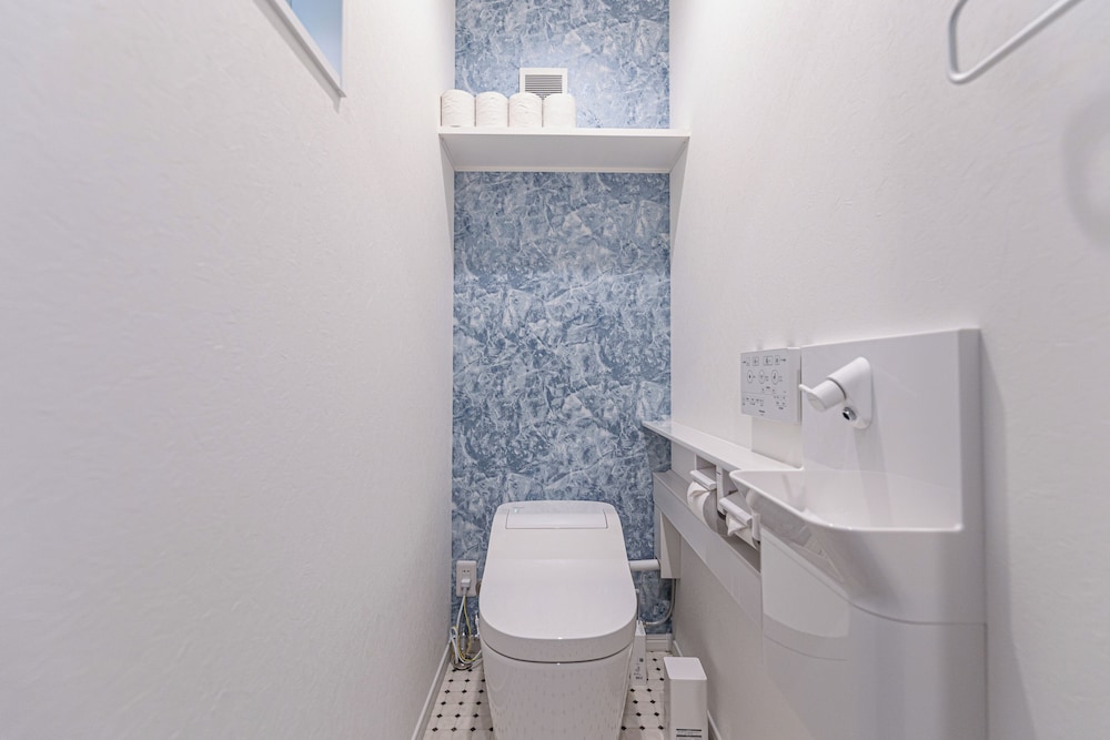 Nishikujo Maison Le Bleu Chigusa