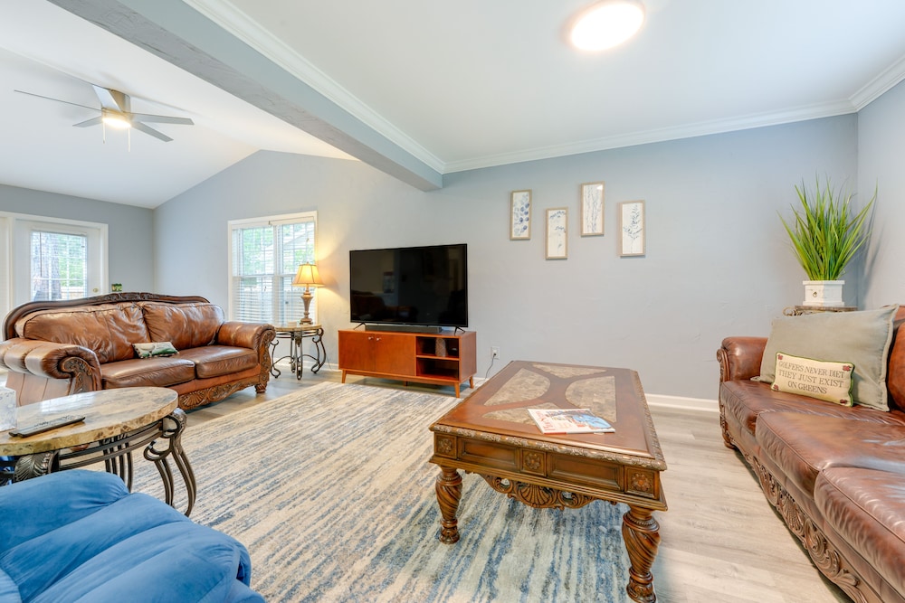 Pet-friendly Pinehurst Home w/ Deck - Near Golf view 4