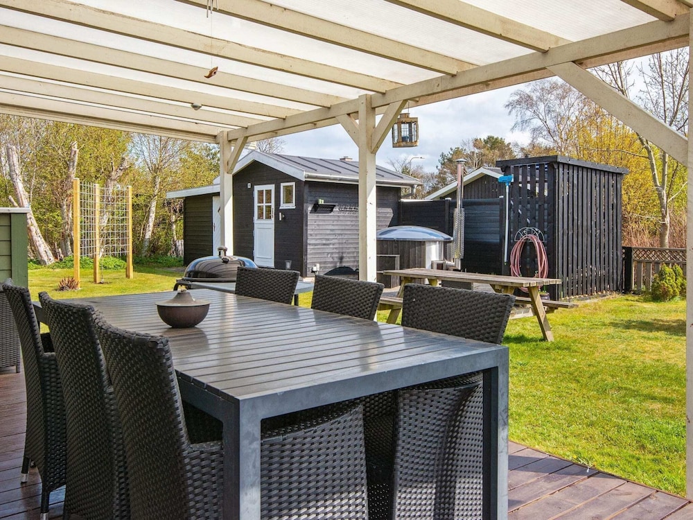 8 Person Holiday Home in Grenaa view 4