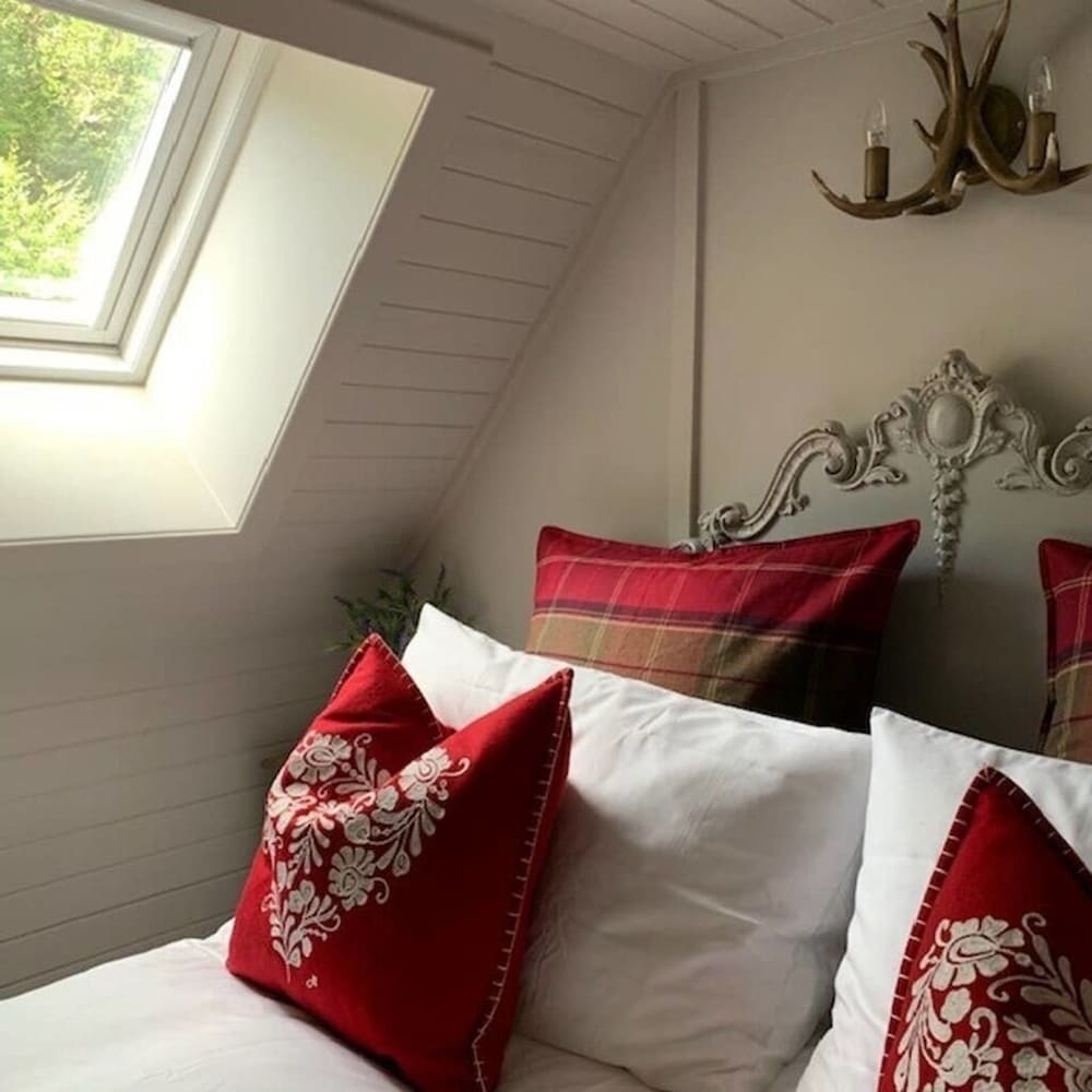 a Fairytale Thatched Highland Cottage view 4