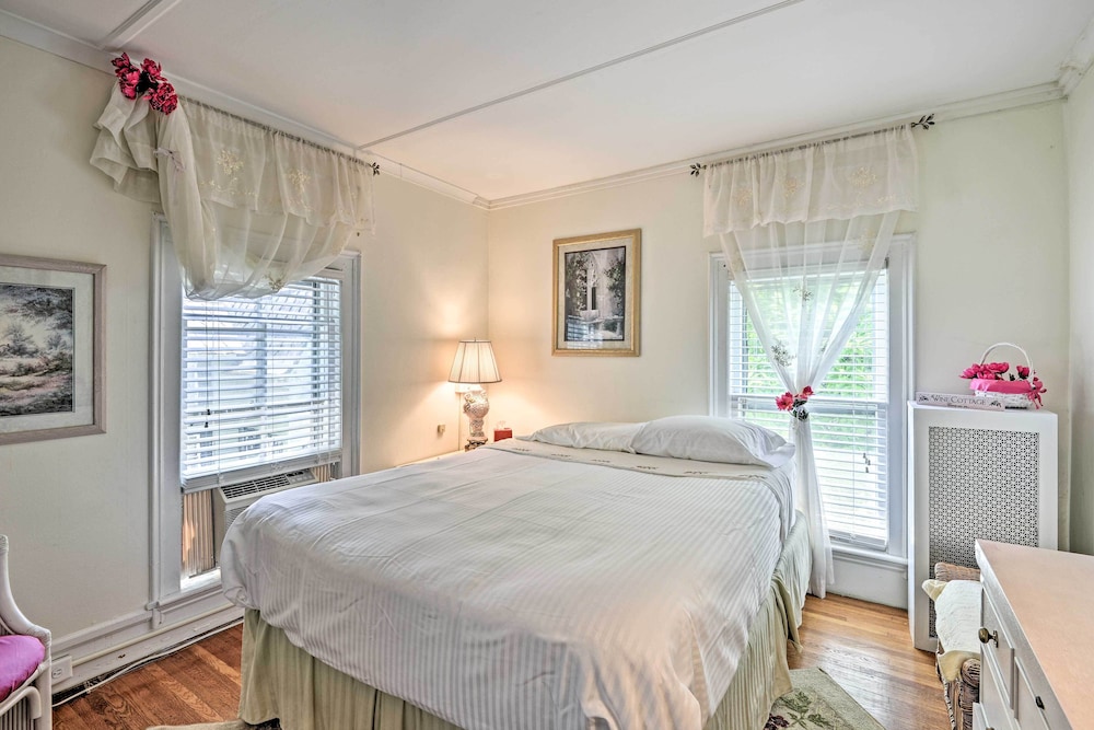 Historic Keuka Lake Estate in Hammondsport w/ Pool