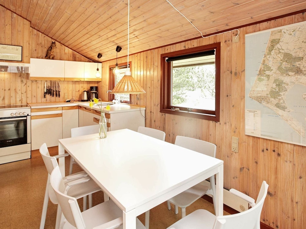 Cozy Holiday Home in Oksbøl near Swim Friendly Beach view 4