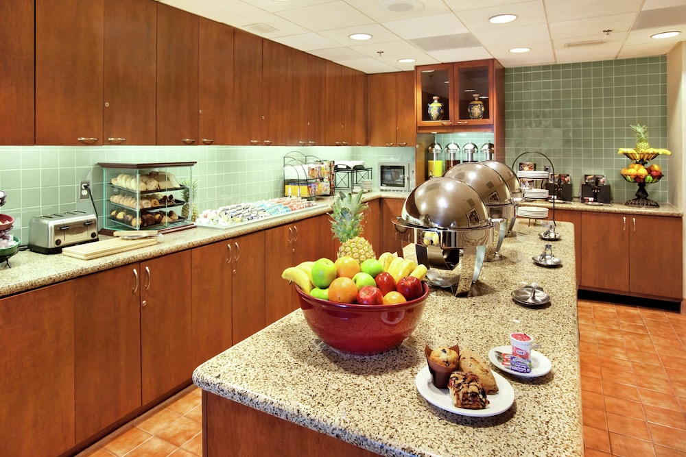 Homewood Suites by Hilton Falls Church - I-495 at Rt. 50 - Property Image 8
