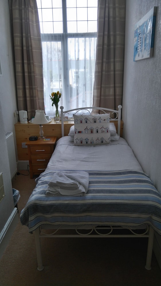 Tudor Court Hotel
