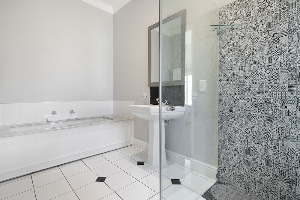 Winelands Golf Lodges at De Zalze