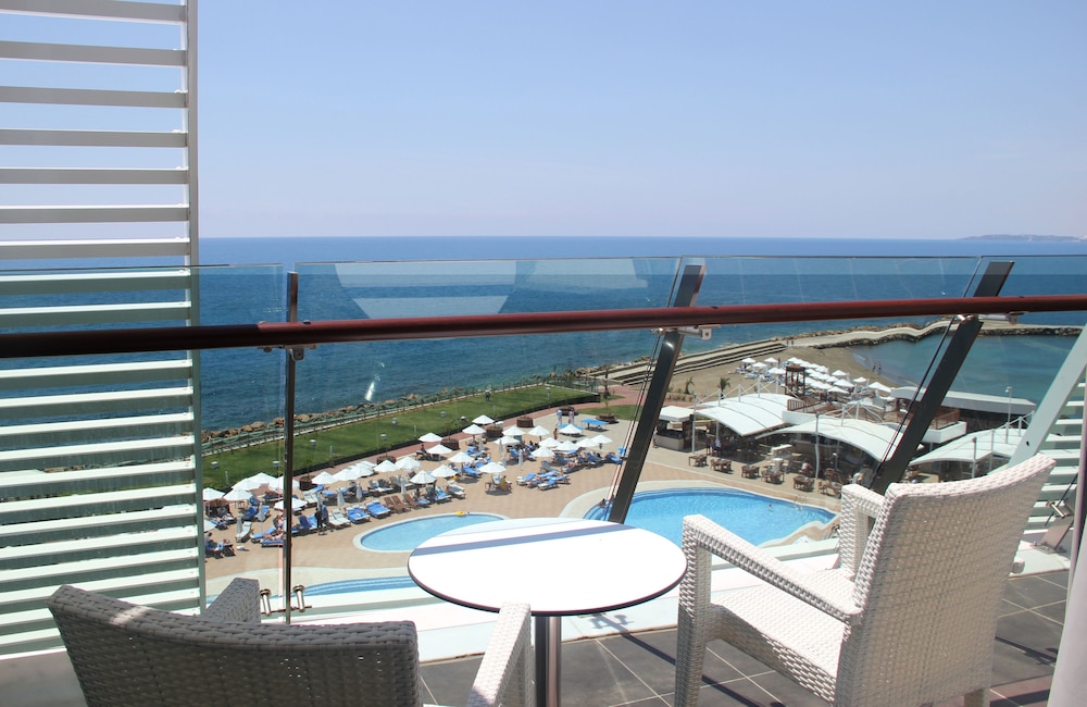 Gold Island Selected Hotel