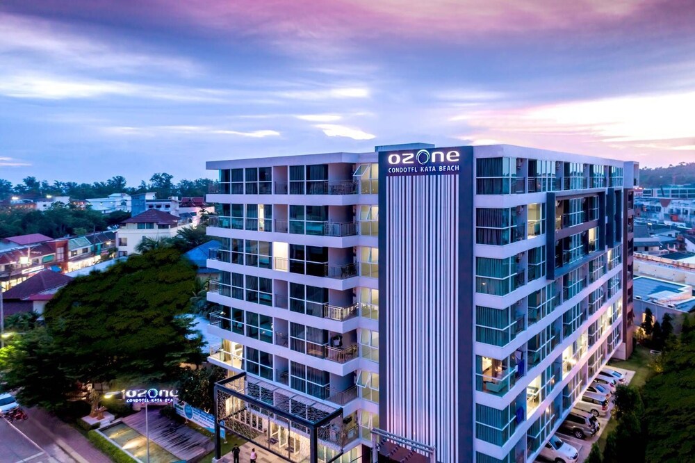 Ozone Condo by Lofty view 3