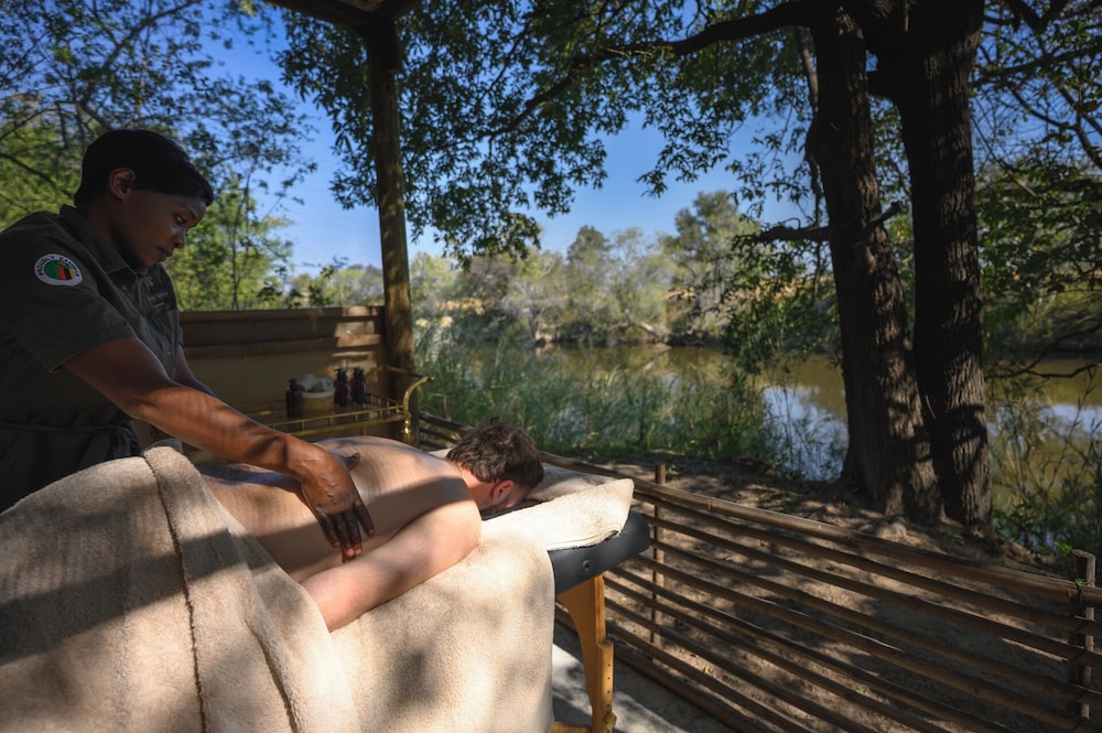 Mozhi Bushcamp