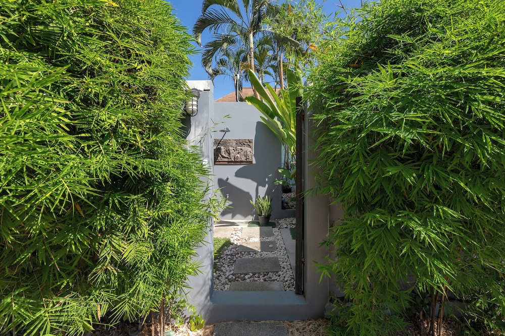 Onyx Villas by TropicLook