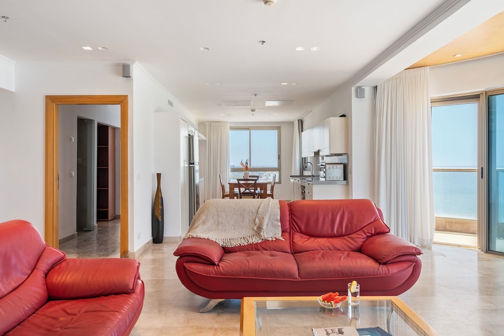 HaCarmel Beach Penthouse by Sea N Rent