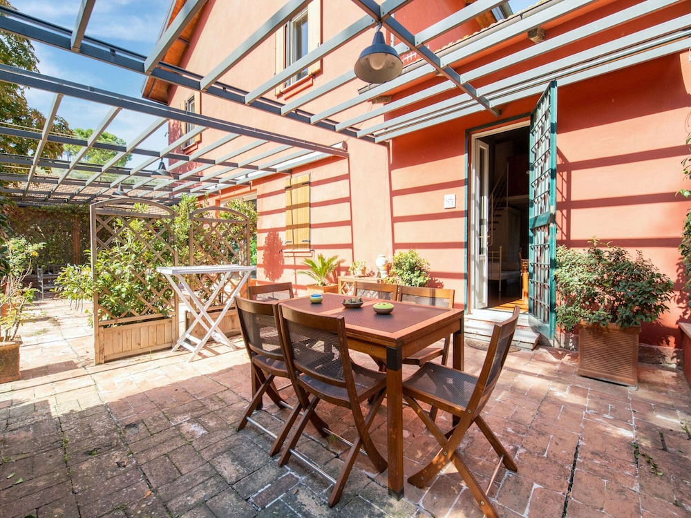 Apartment on an Estate near Rome