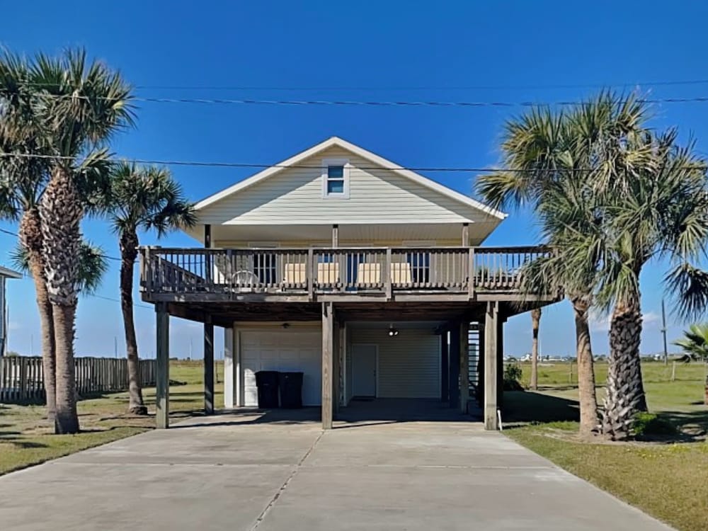 Beach Oasis by Ryson Vacation Rentals