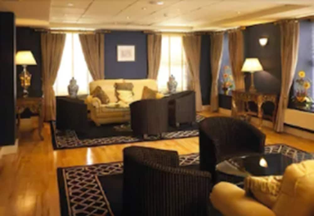 Limerick Vacations - Pery's Hotel - Property Image 5