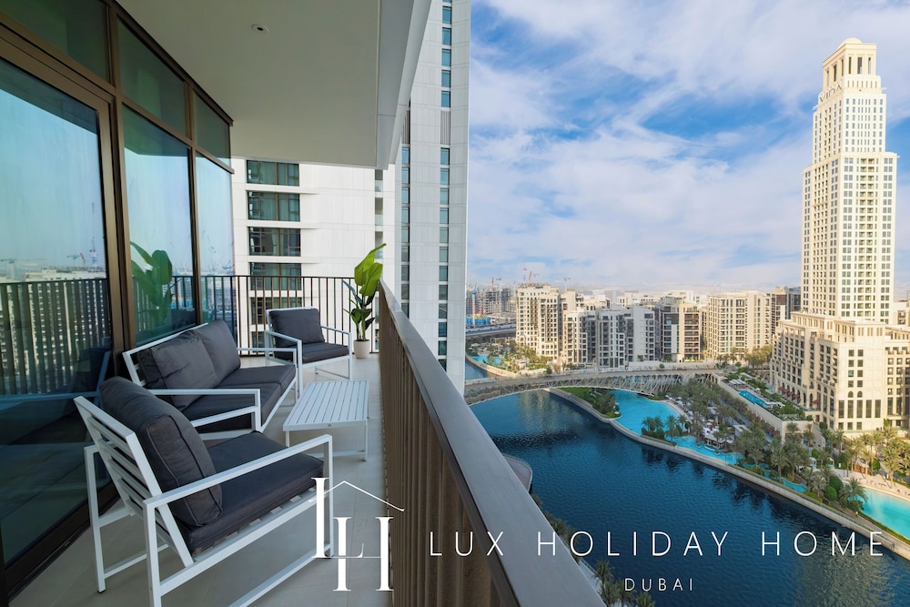 LUX The Creek Palace Residence Suite 2