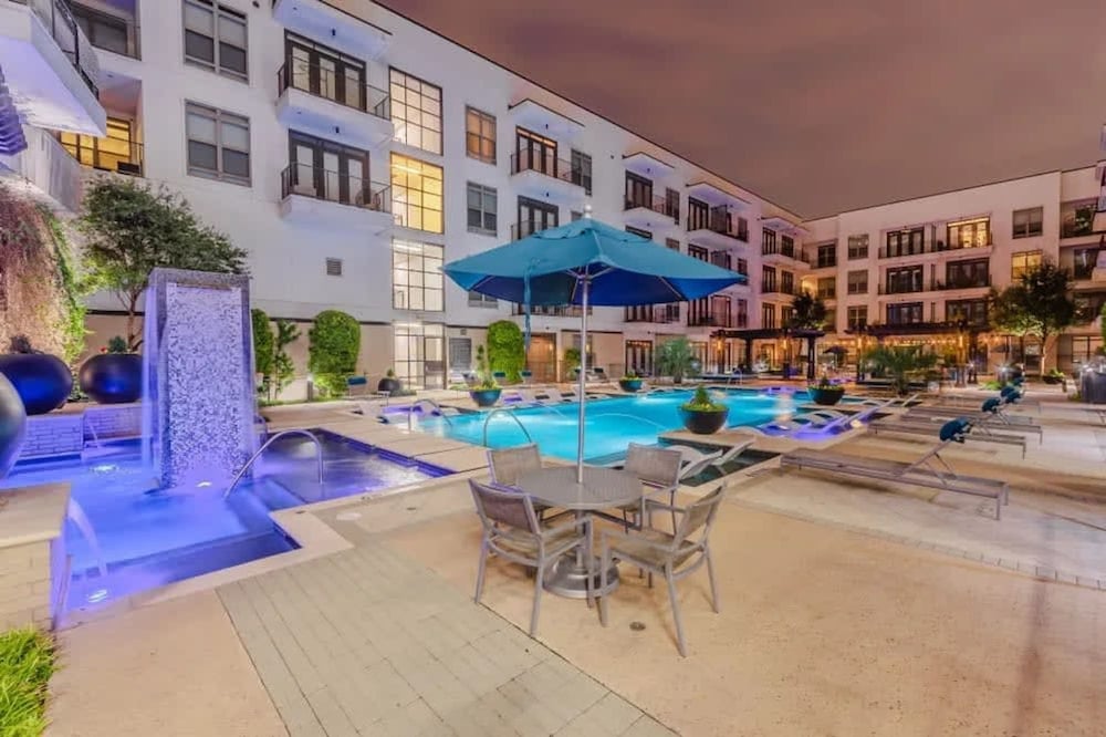 Relax at Cityline I Premium 2BR in Dallas