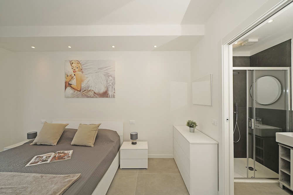 Sunshine Apartment by Wonderful Italy