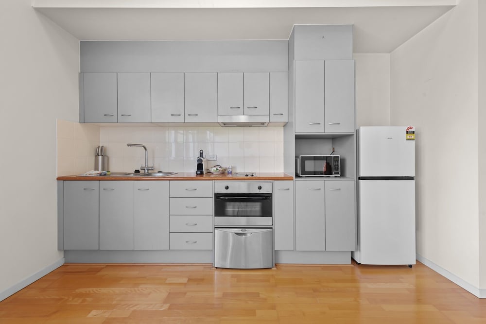 Modern 1-bed Apartment in Spring Hill