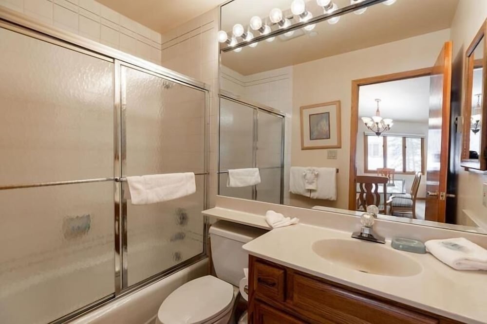 Townsend Place Condo with Ski-In Ski-Out Access by RedAwning - Property Image 7