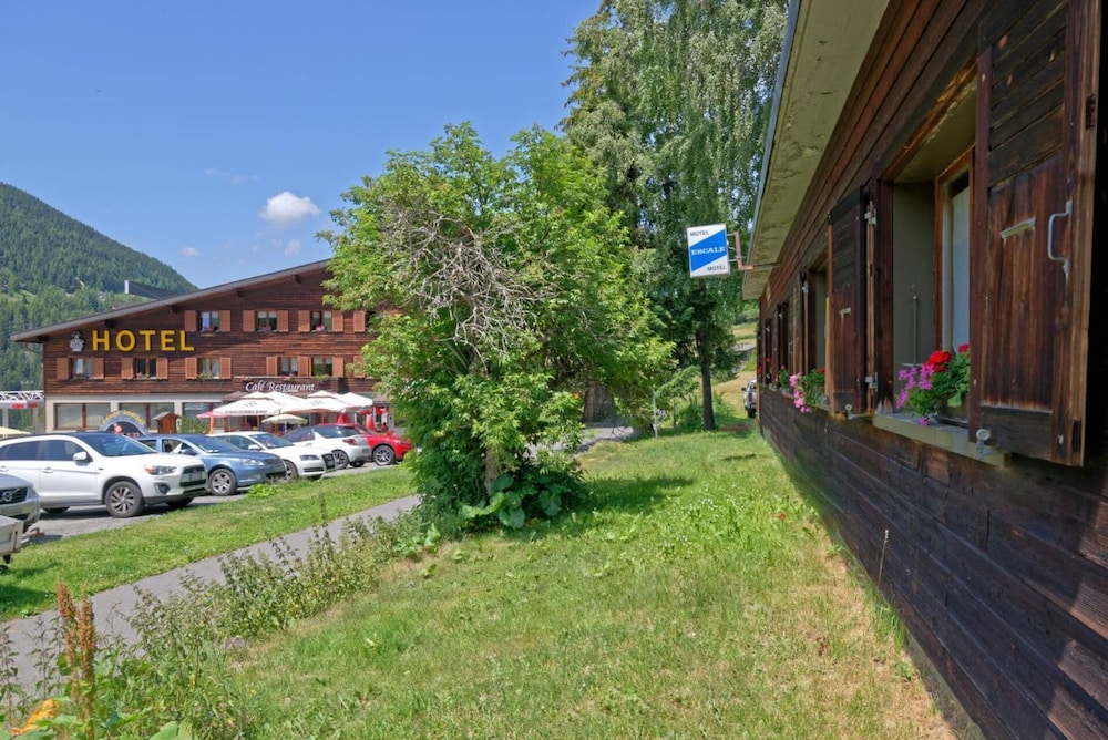 Photo 35