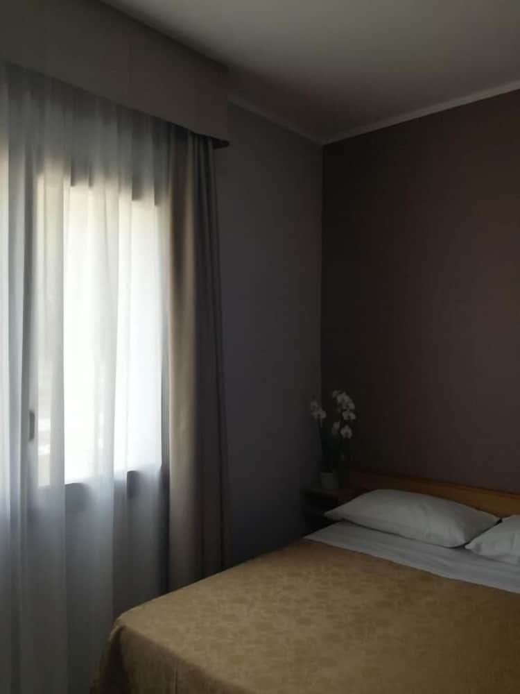 Hotel Le Ginestre view 4