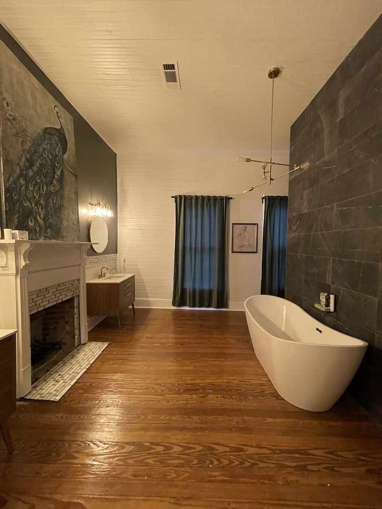 Adelines Bed and Breakfast - Property Image 13