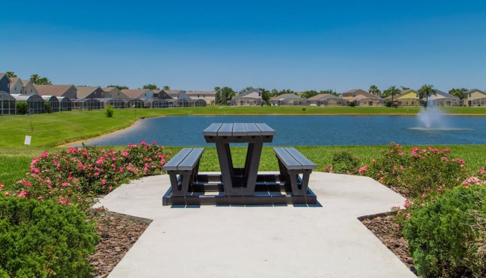 Villa Minutes From Disney 4bd 3Bt Private Pool Games