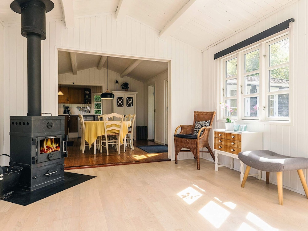 6 Person Holiday Home in Gedser