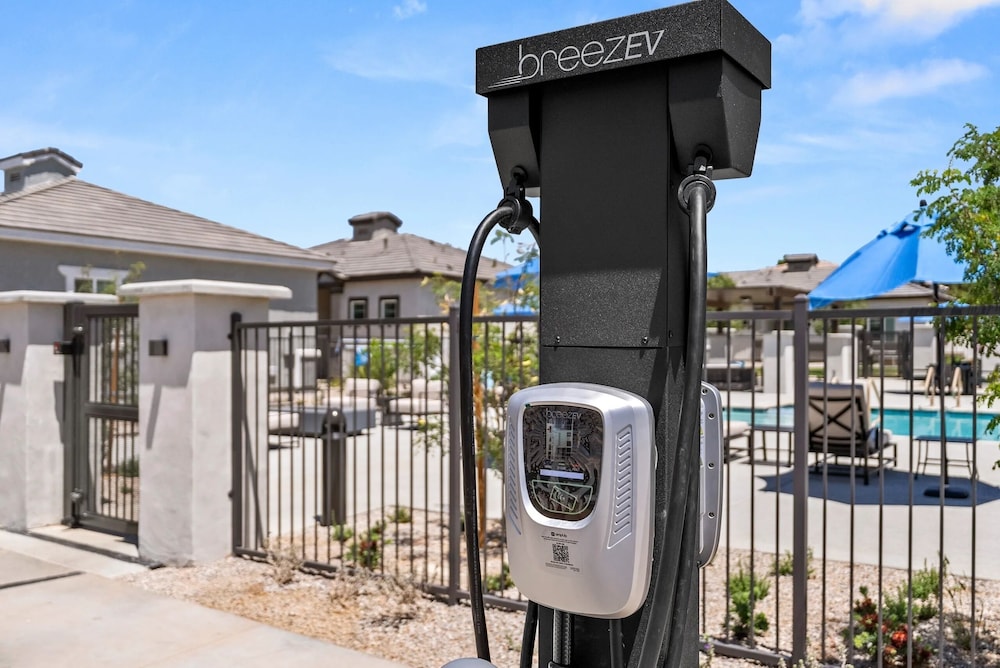 Landing Apartments Phoenix - Maryvale Village