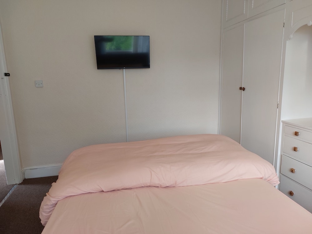 Birmingham Blissful Retreat With 3 Bedrooms