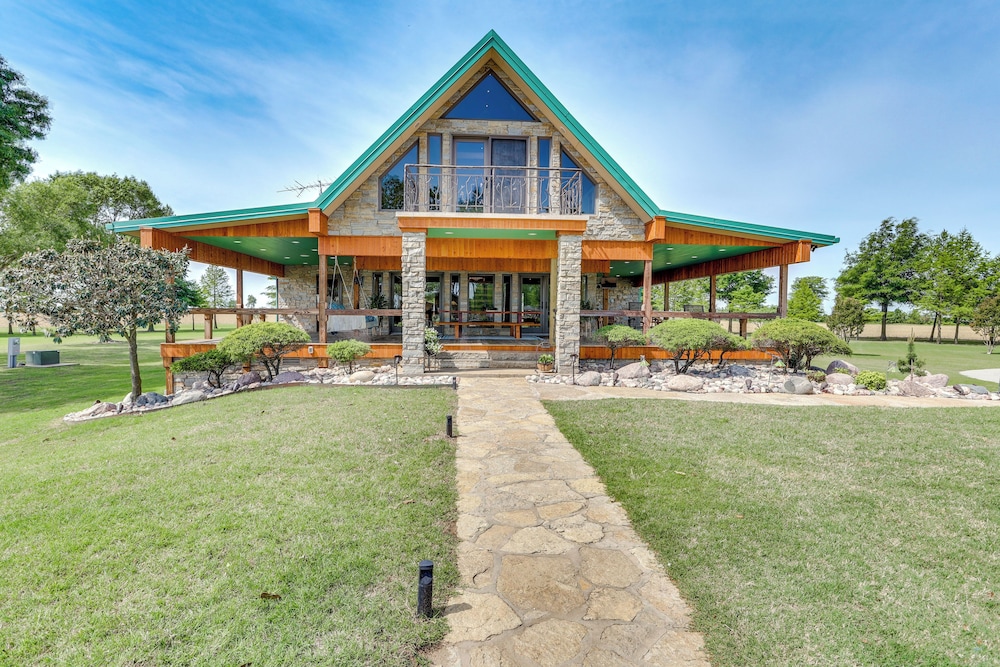 Hornersville Vacation Rental w/ Private Pond!