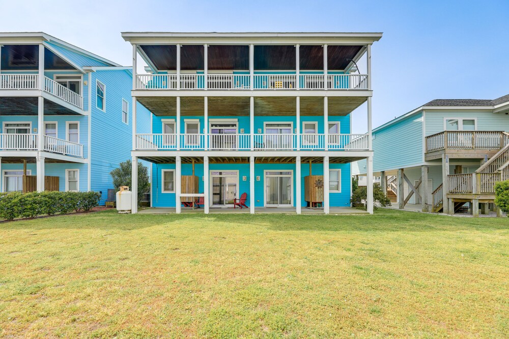 Atlantic Beach Retreat w/ 2 Decks: Steps to Beach! view 5