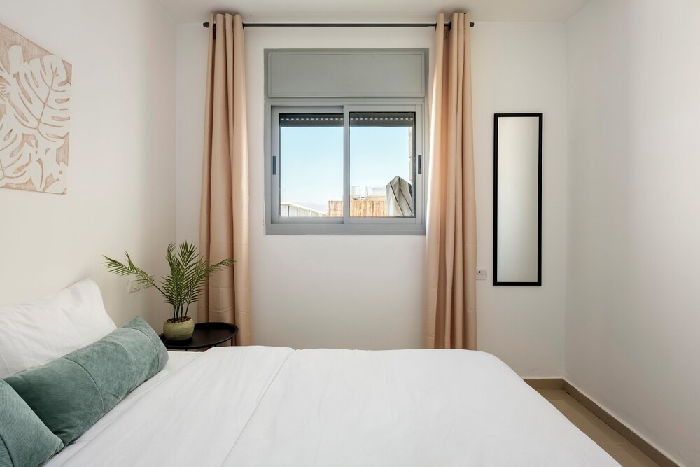 Sea View Beach Penthouse by Sea N' Rent