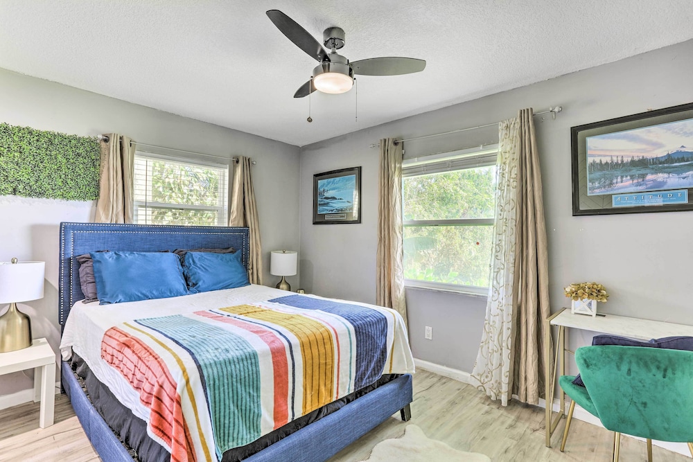 Luxe Florida Home on 3 Acres ~ 5 Mi to Beach! view 4