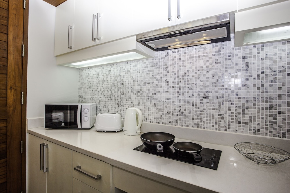 Q Kata Residence