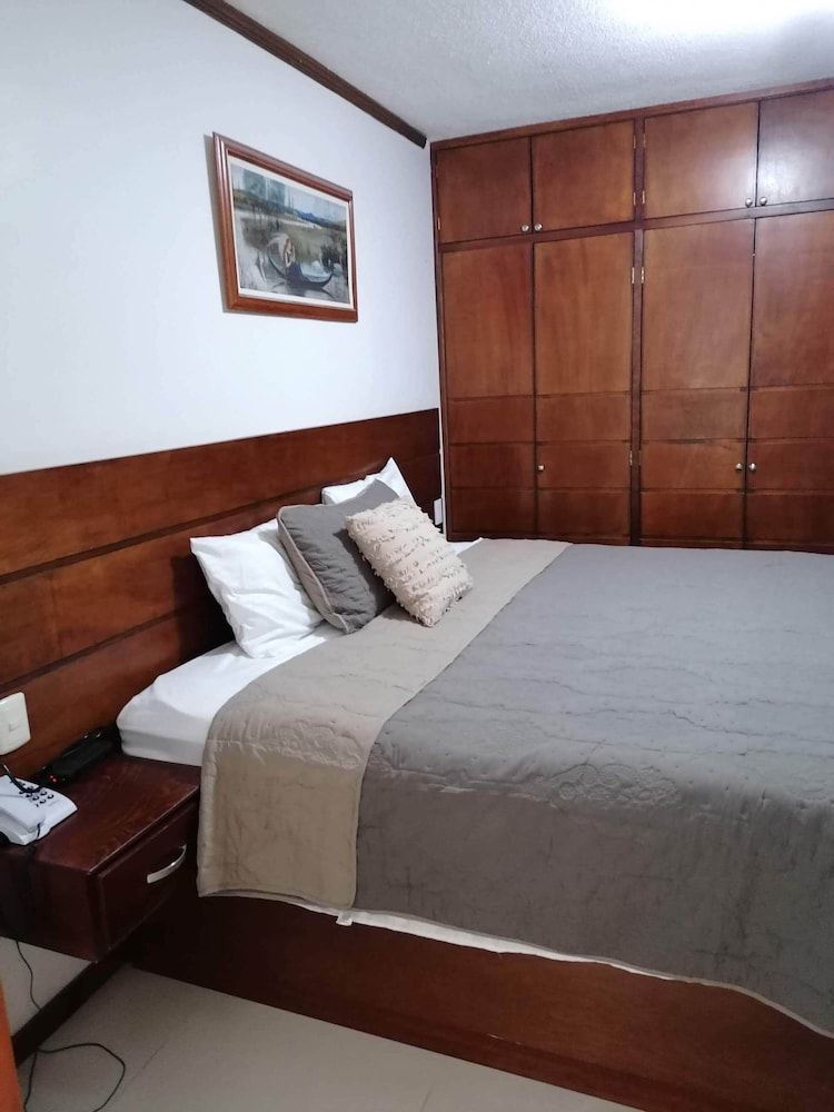 La Aurora Hotel like Home